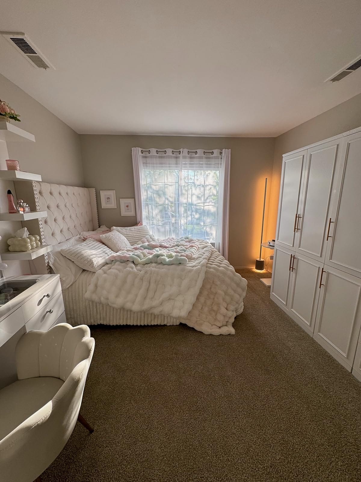 annaschottin room 2